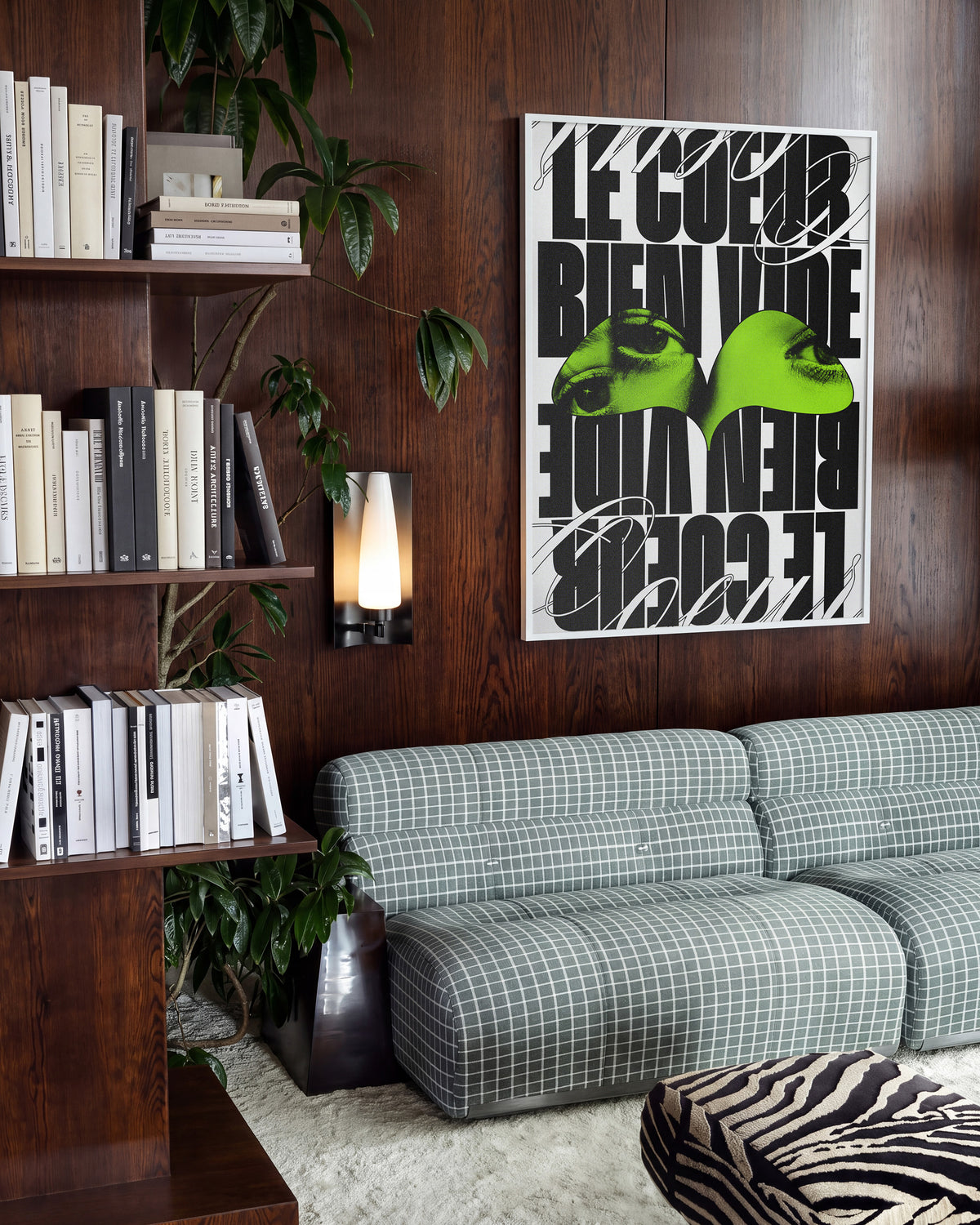 Le Cour Bien Vide French typography poster in a white frame on a room wall