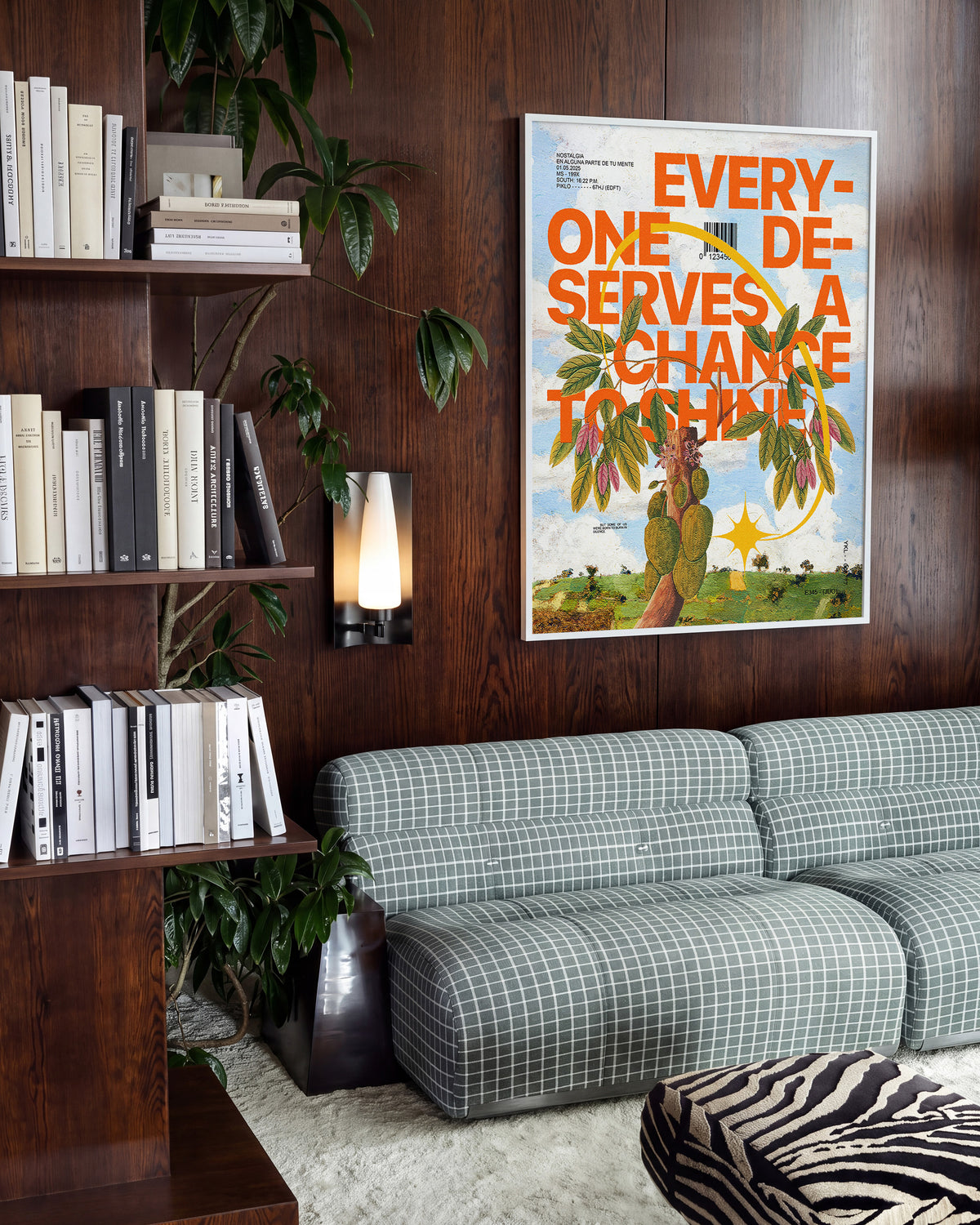 Día de Verano summer typography print in a white frame on a wall