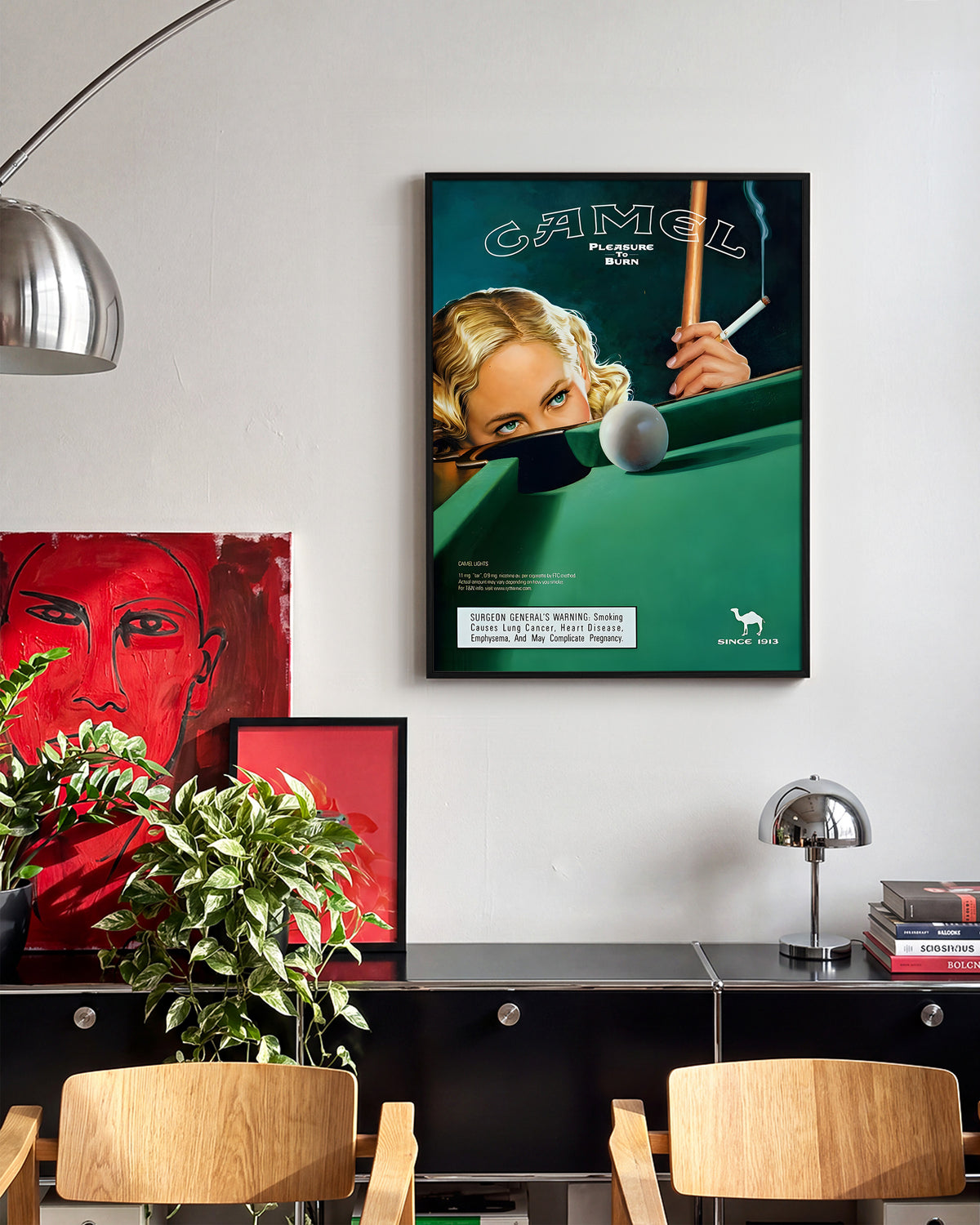 Camel Vintage Pool - room context black