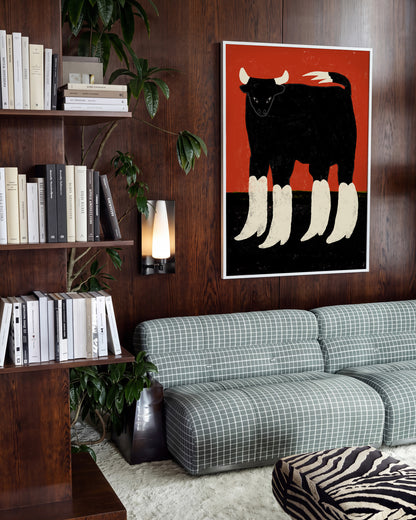 Boots n Bull - room context white