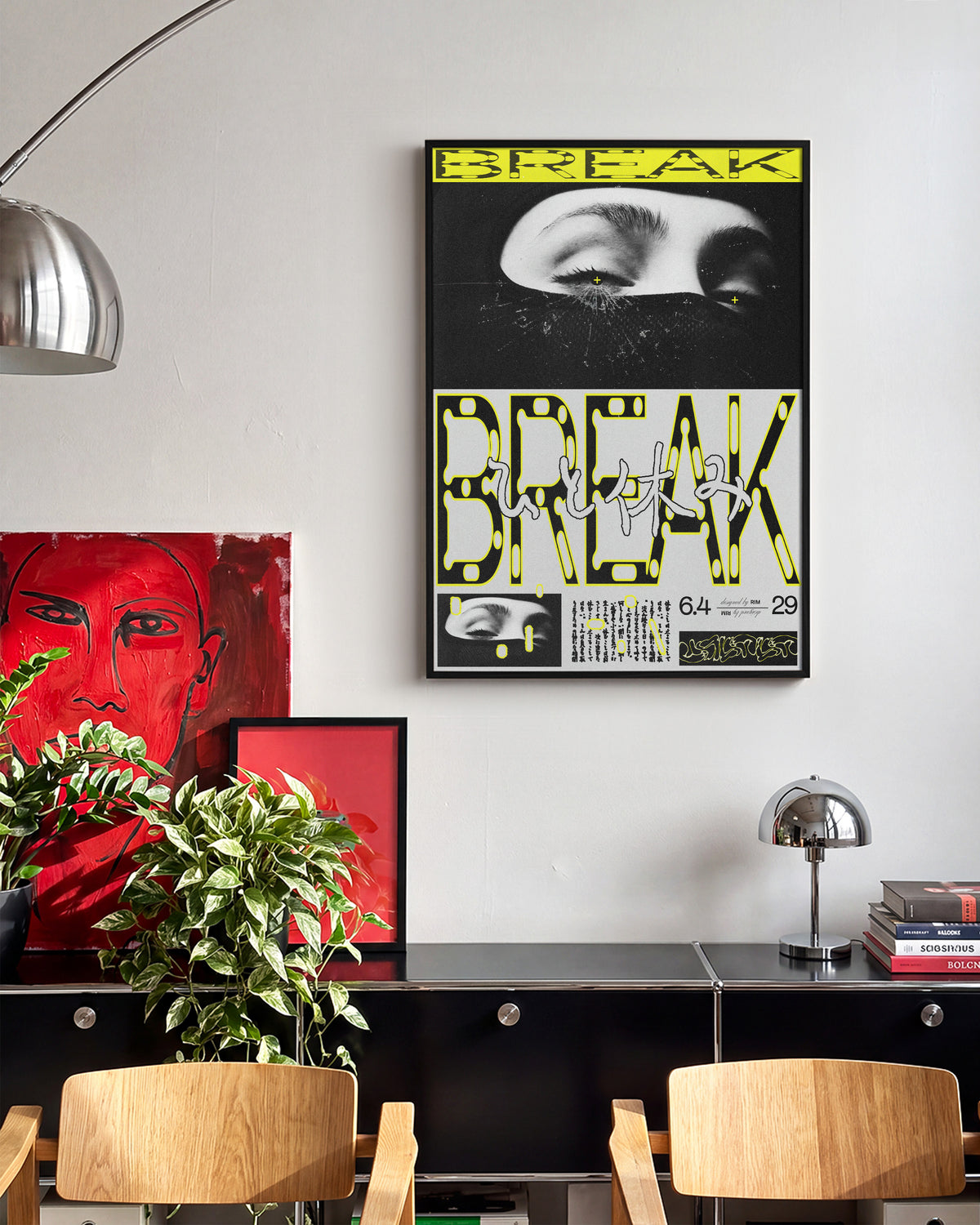 Break - room context black