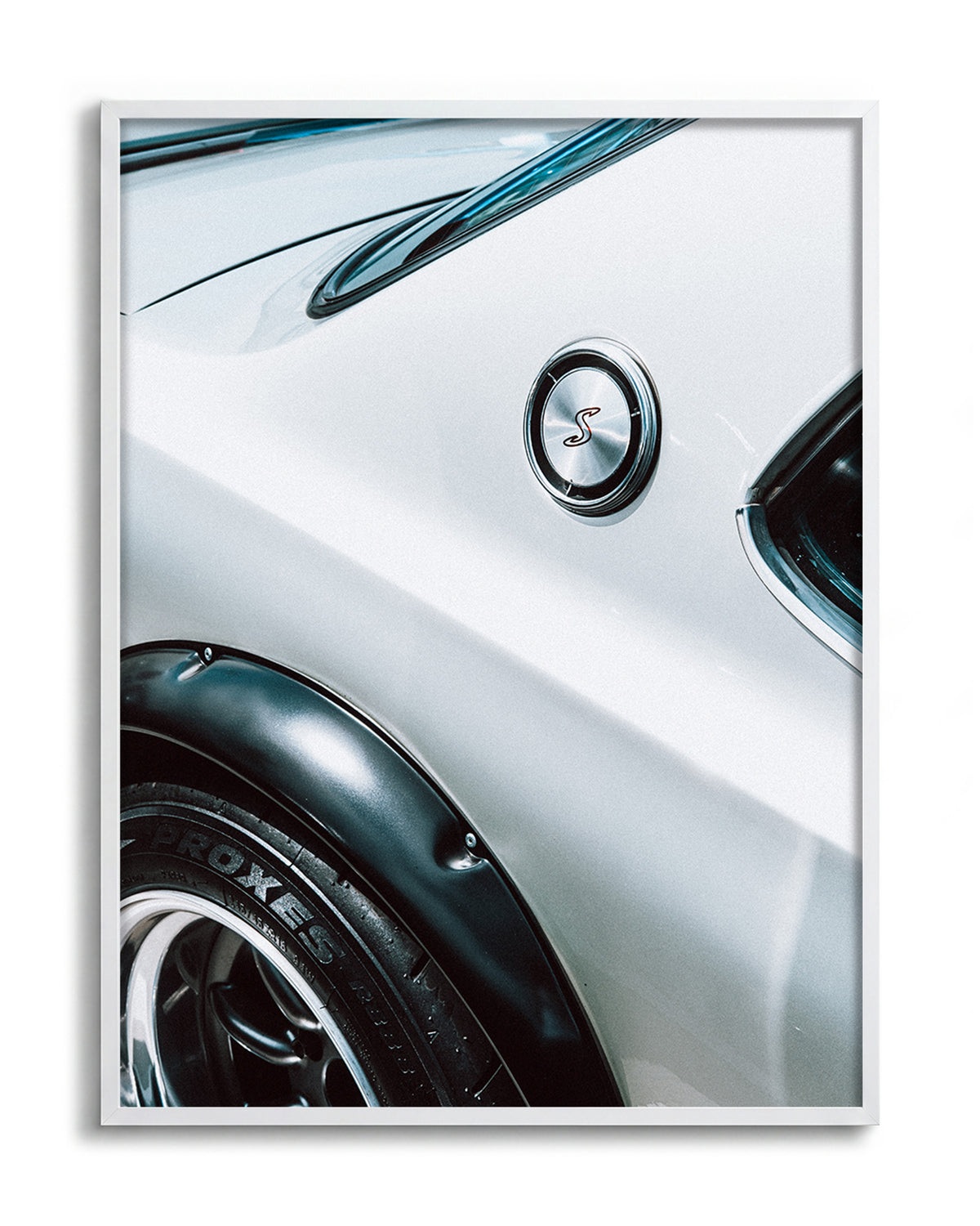 Chromatic - no background framed - white