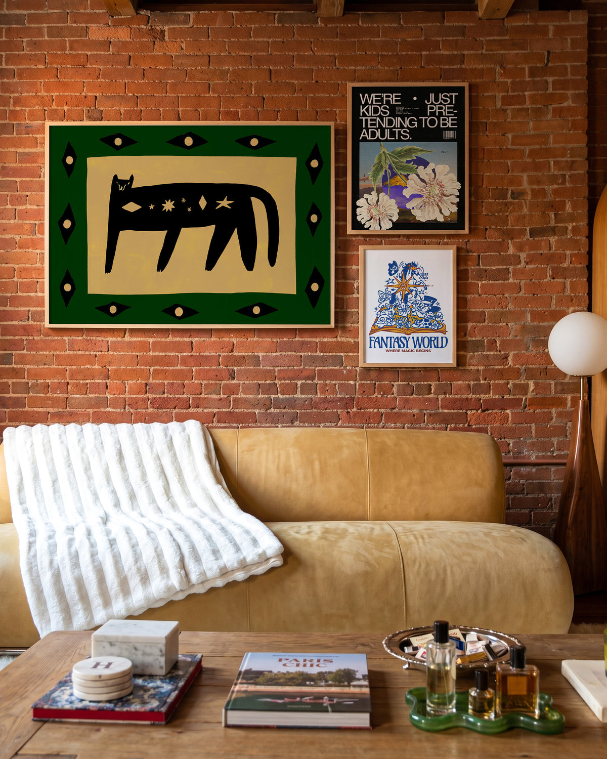Cosmic Cat 2 - room context oak