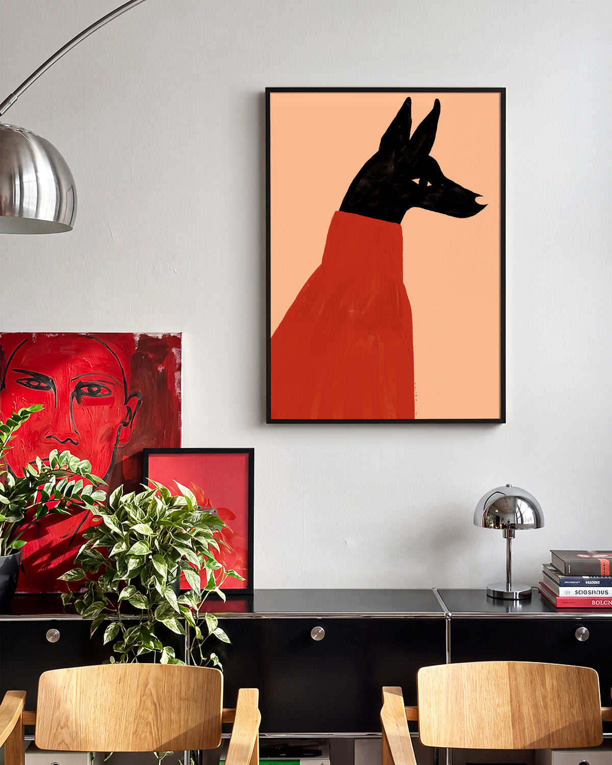 Red Dog - room context black