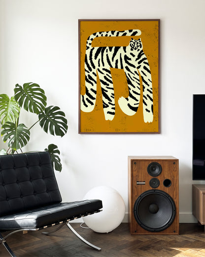 Sebastian Corriendo - room context walnut