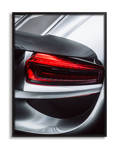 Spyder - no background framed - black