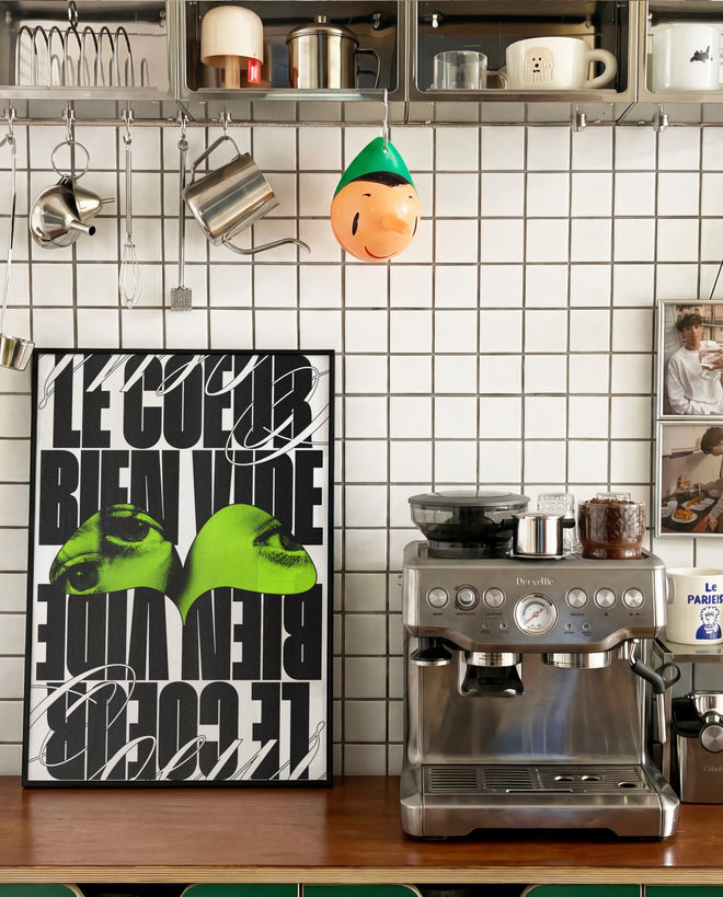 Poster Kings at home
